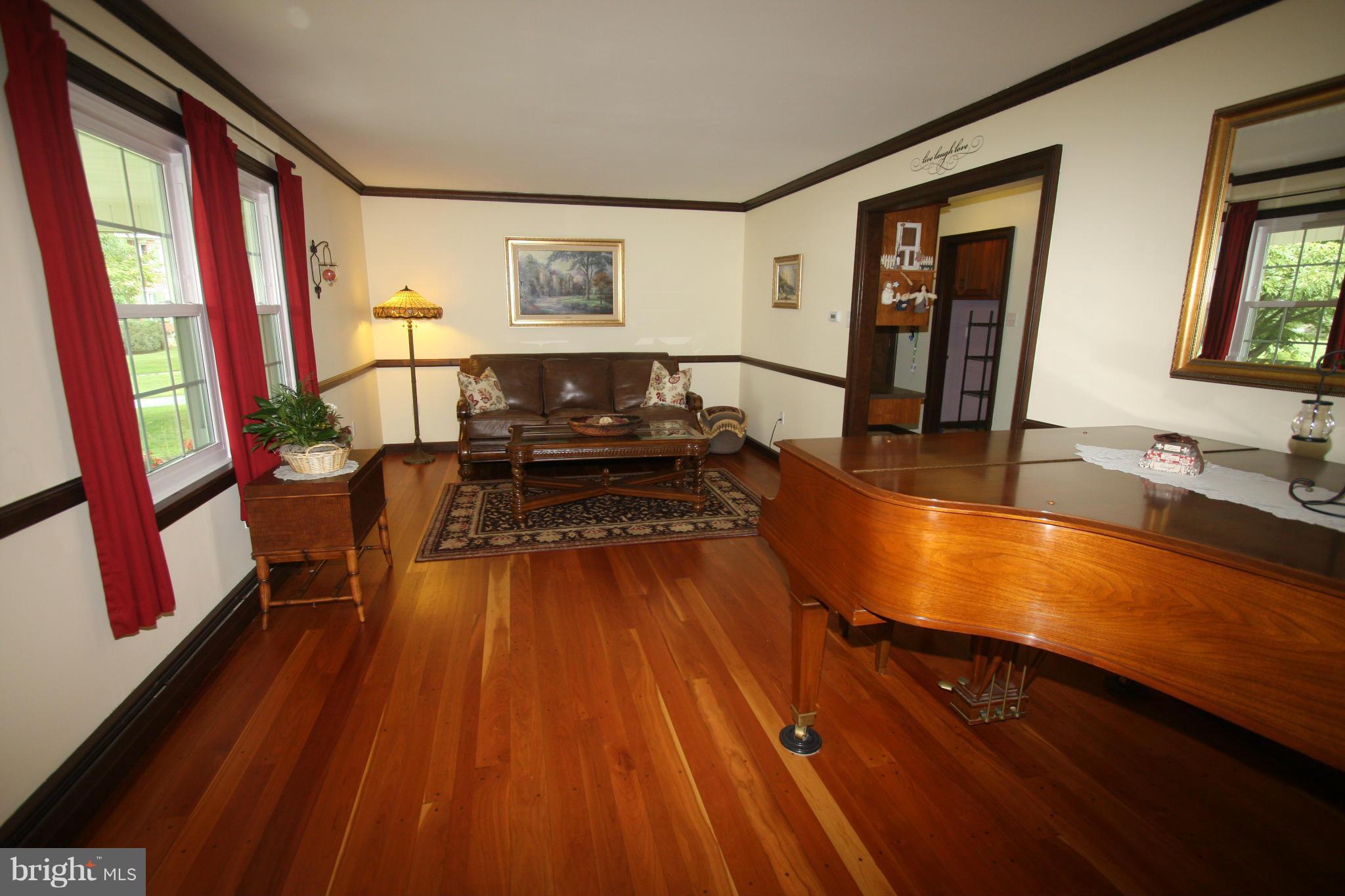 6207 New London Road New Market, MD 21774 - Photo 4 of 30 Living Room Wide Plank Cherry Floors
