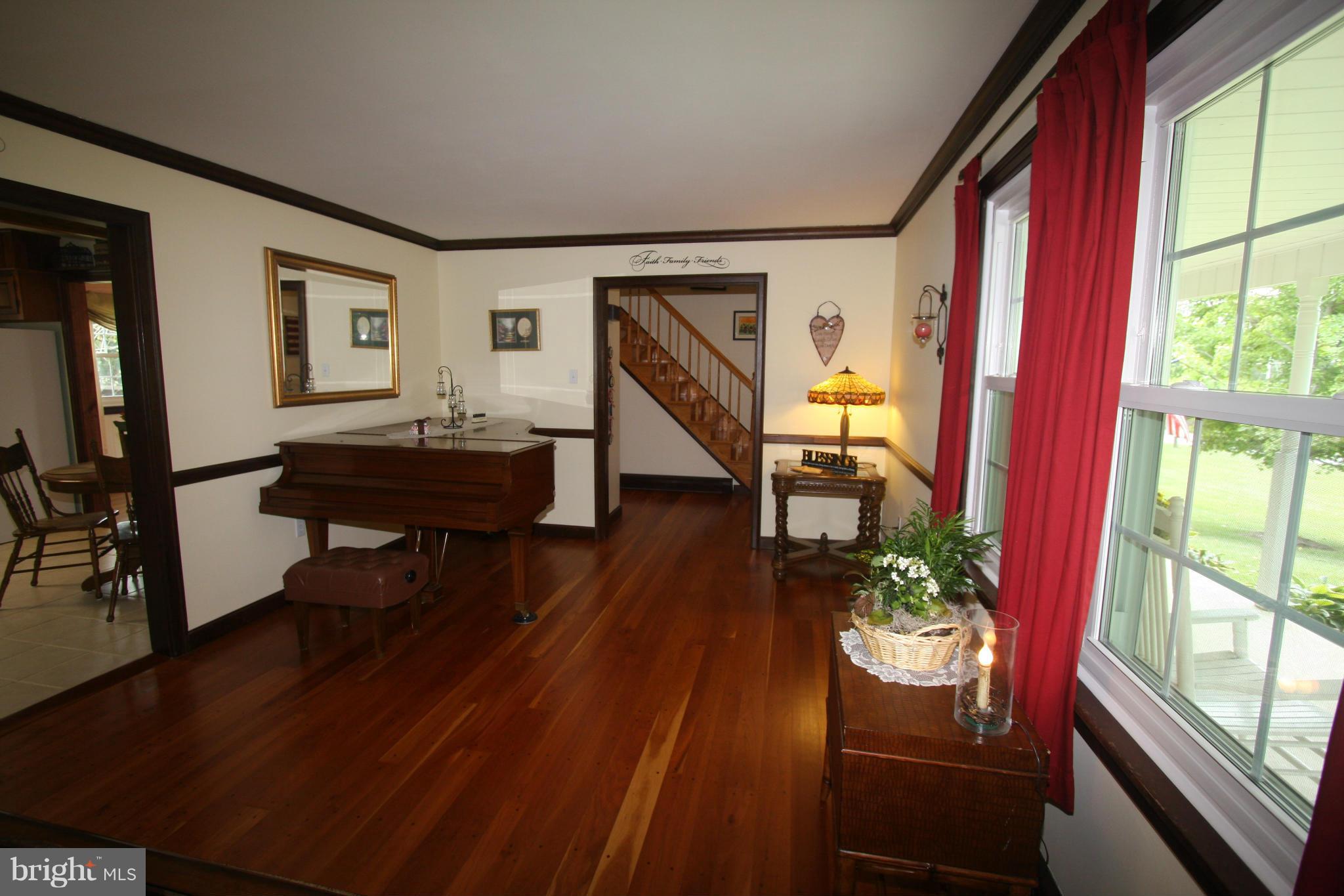 6207 New London Road New Market, MD 21774 - Photo 7 of 30 Living Room is Spacious!