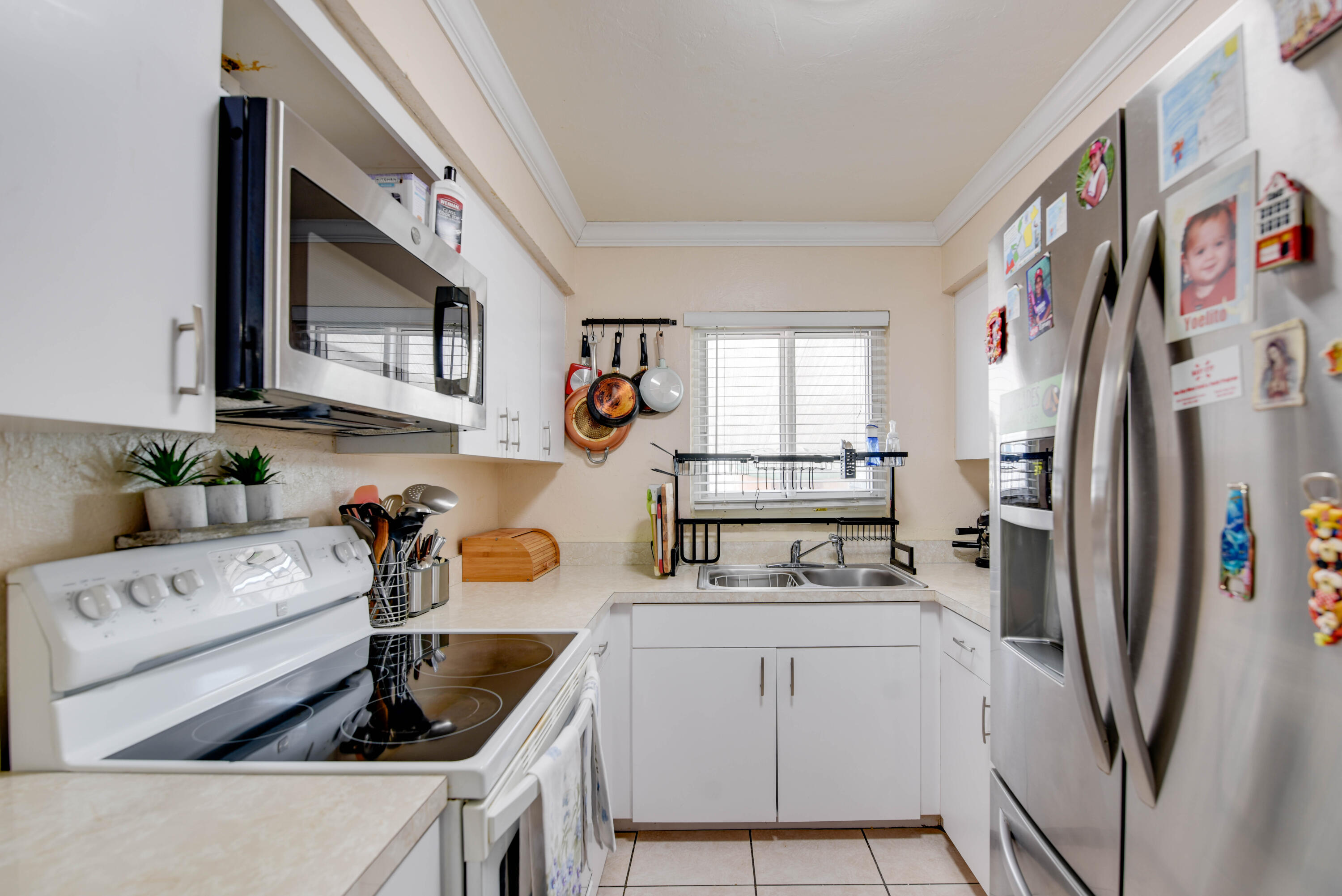 1524 5th Street Key West, FL 33040 - Photo 9 of 31 Kitchen