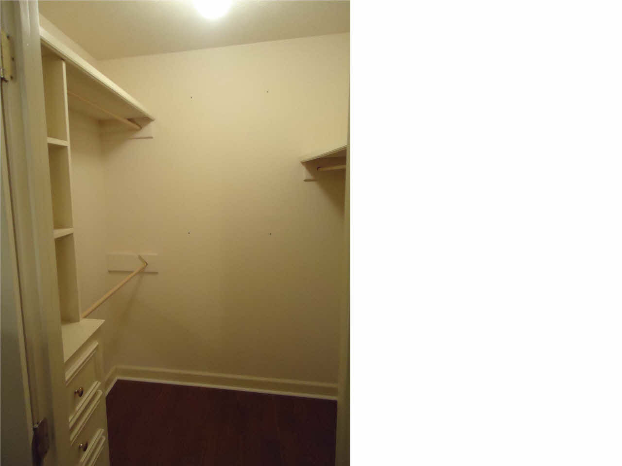 107 Timbercrest Drive Ridgeland, MS 39157 - Photo 20 of 25 Guest bedroom walk-in closet