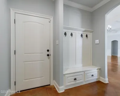 $450,000 | 107 South Montauban Drive, Lafayette, LA 70507