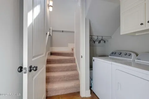 $450,000 | 107 South Montauban Drive, Lafayette, LA 70507