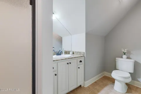 $450,000 | 107 South Montauban Drive, Lafayette, LA 70507