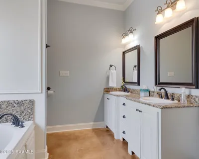 $450,000 | 107 South Montauban Drive, Lafayette, LA 70507