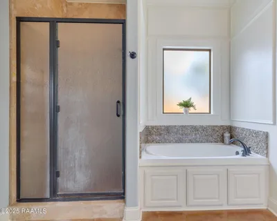 $450,000 | 107 South Montauban Drive, Lafayette, LA 70507