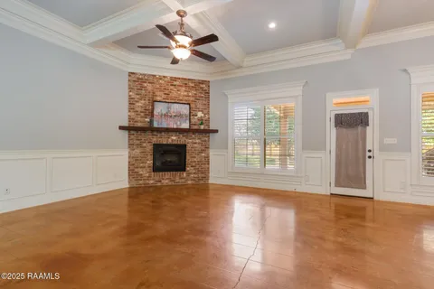 $450,000 | 107 South Montauban Drive, Lafayette, LA 70507