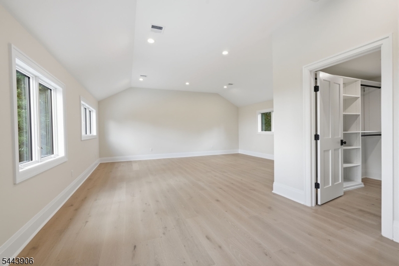 180 Round Top Road Bernardsville, NJ 07924 - Photo 26 of 50