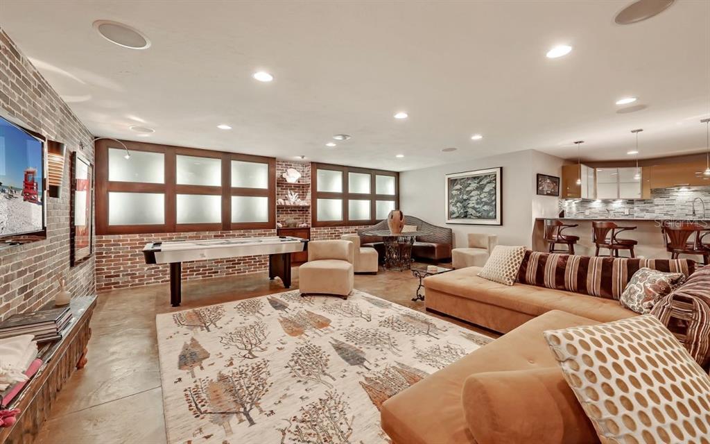 2320 Wason Road Sarasota, FL 34231 - Photo 63 of 95 Gallery Image 63