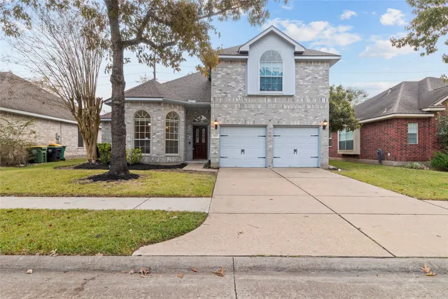 $2,300 | 1019 Norfolk Drive, Pearland, TX 77584