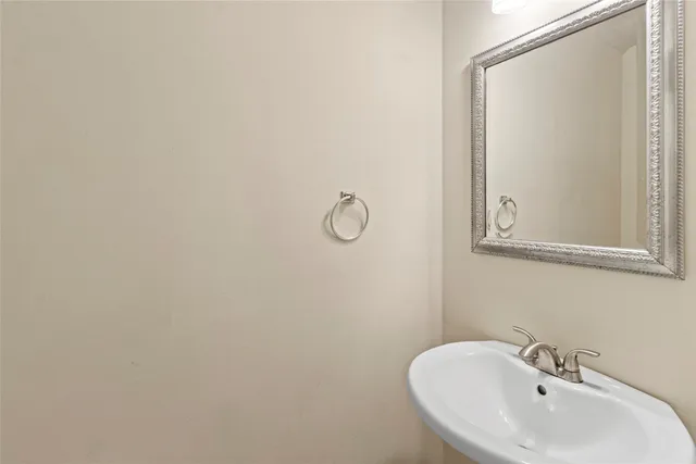 $2,300 | 1019 Norfolk Drive, Pearland, TX 77584