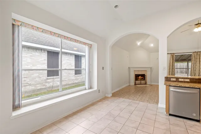 $2,300 | 1019 Norfolk Drive, Pearland, TX 77584