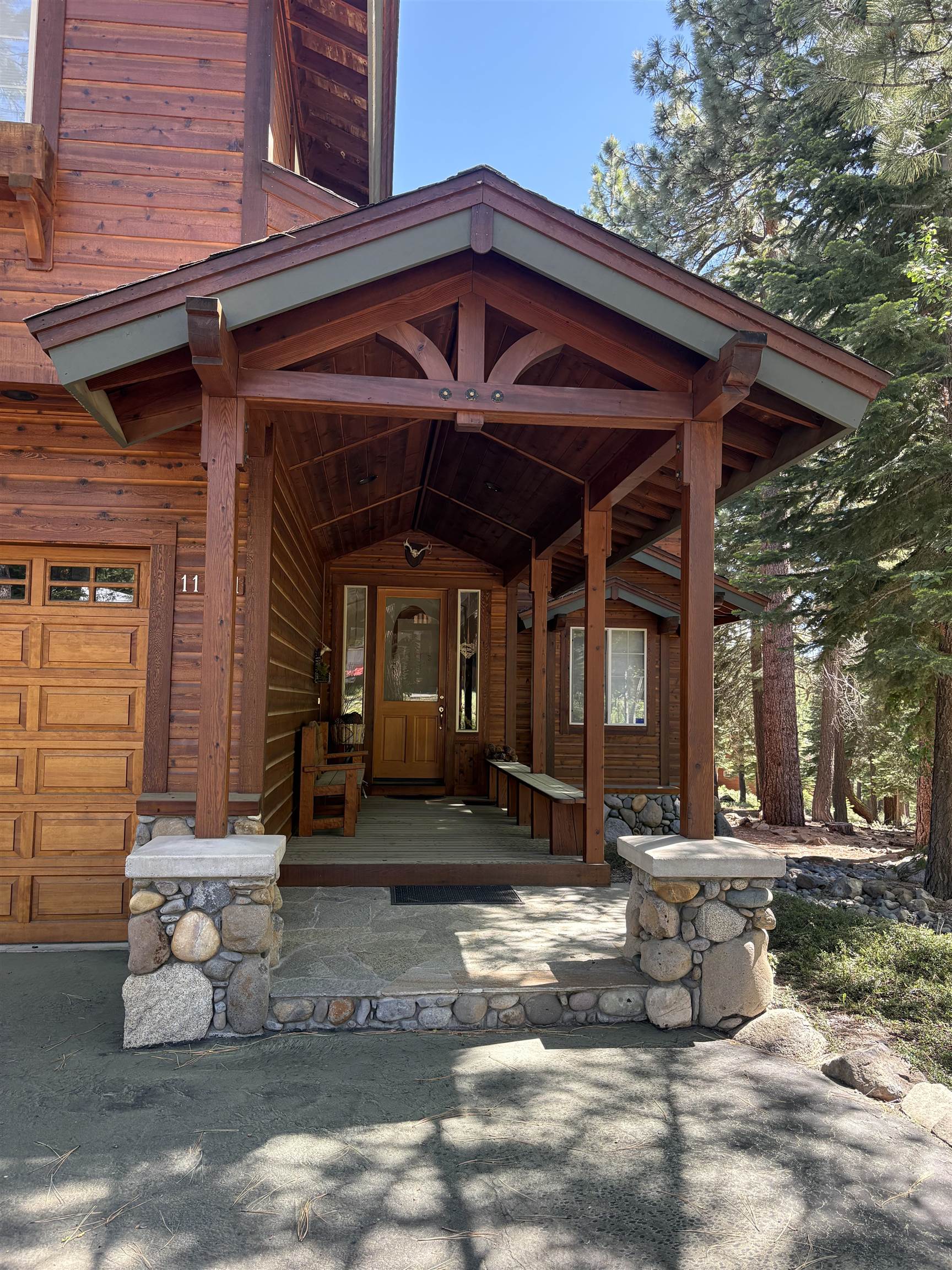 11741 Sitzmark Way Truckee, CA 96161 - Photo 2 of 13