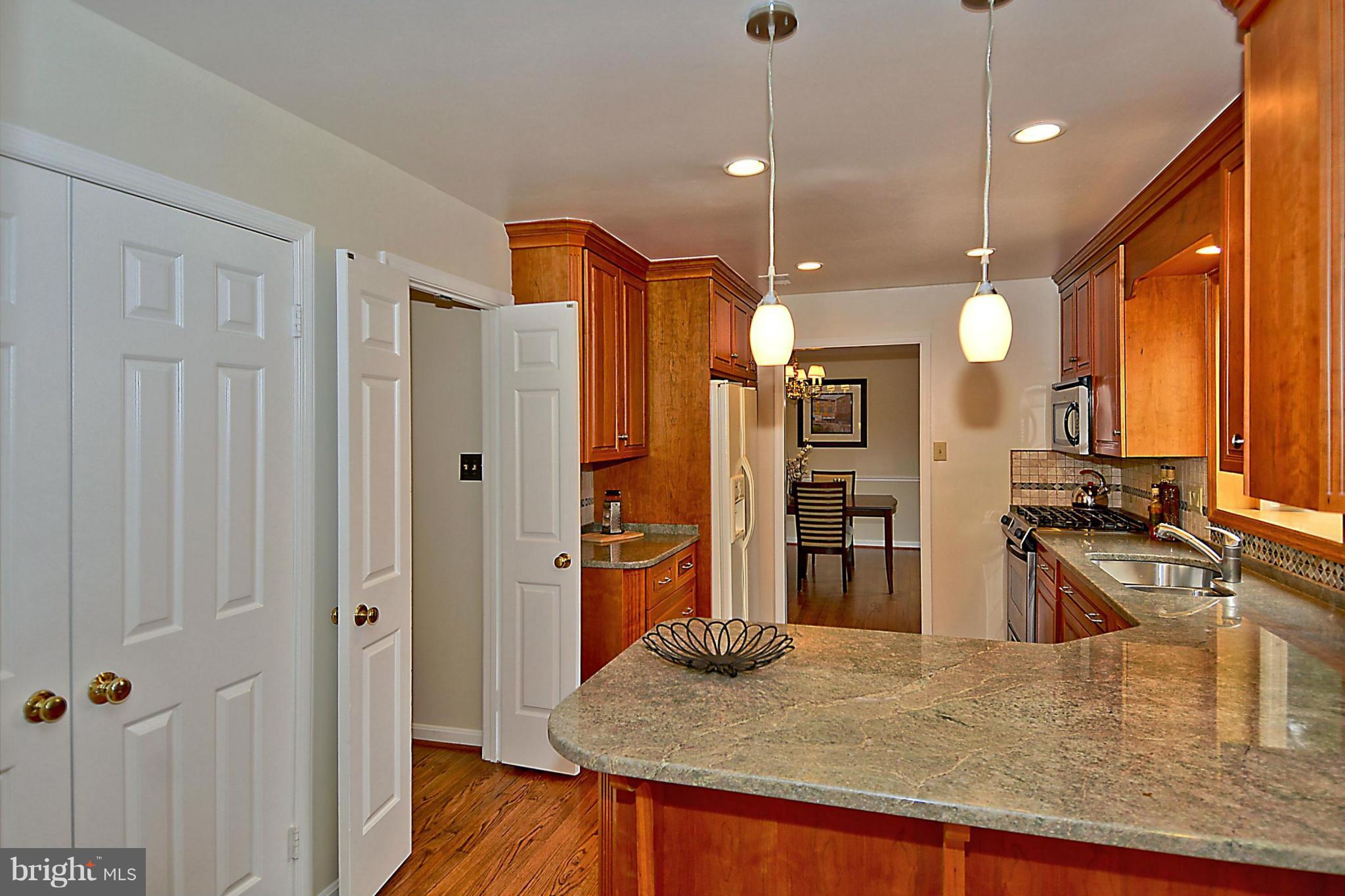 16810 Excaliber Way Sandy Spring, MD 20860 - Photo 10 of 30 Kitchen