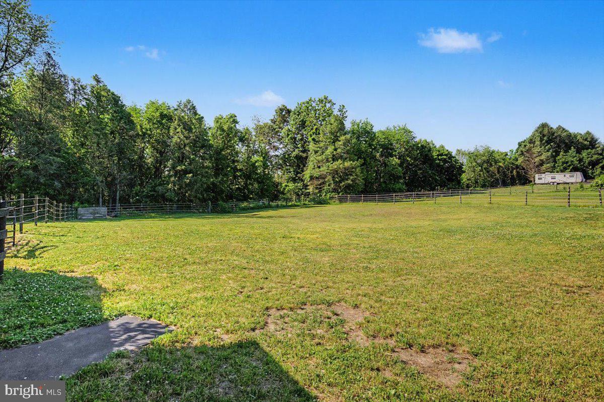 1010 Red Lion Road New Castle, DE 19720 - Photo 9 of 45 a view of outdoor space and yard