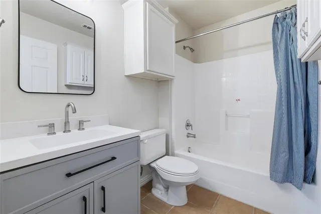 $2,000 | 575 South Virginia Hills Drive, Unit 403, McKinney, TX 75072