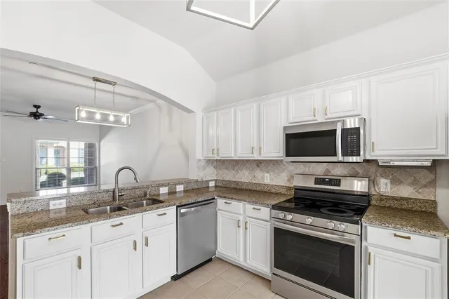 $2,000 | 575 South Virginia Hills Drive, Unit 403, McKinney, TX 75072