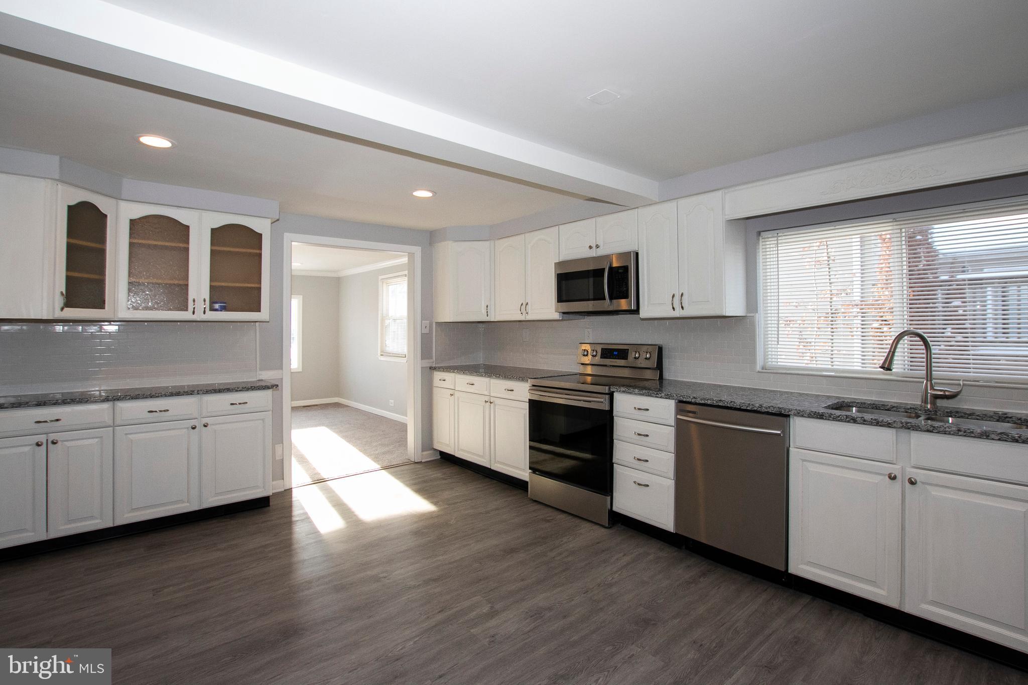 4 Branch Street Baltimore, MD 21221 - Photo 9 of 27 Stainless Appliances