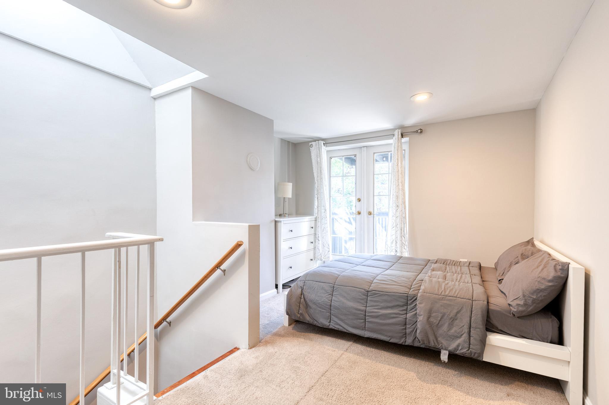 653 Dover Street Baltimore, MD 21230 - Photo 7 of 21