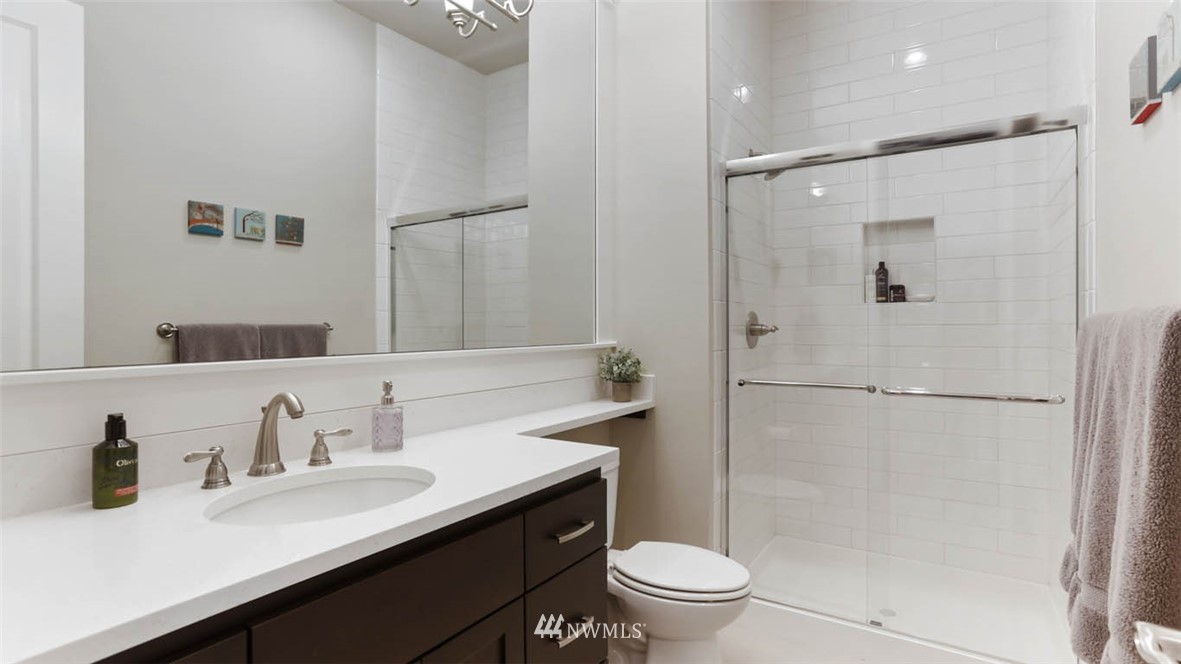 5610 Northeast 2nd Court Renton, WA 98059 - Photo 13 of 29