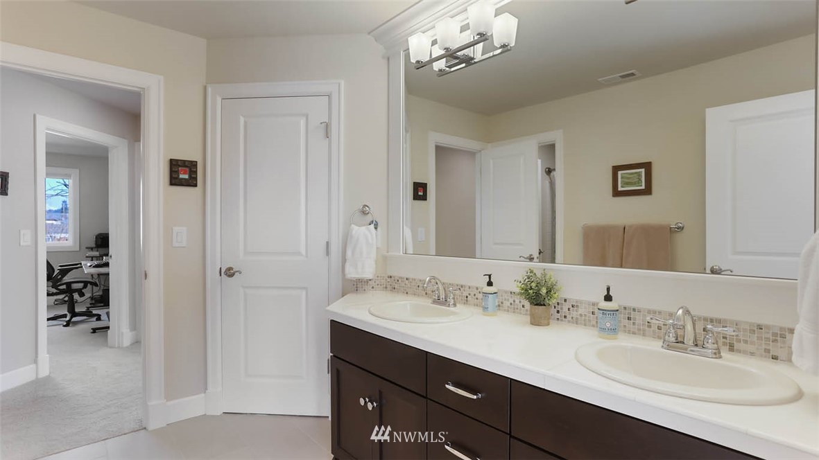 5610 Northeast 2nd Court Renton, WA 98059 - Photo 21 of 29