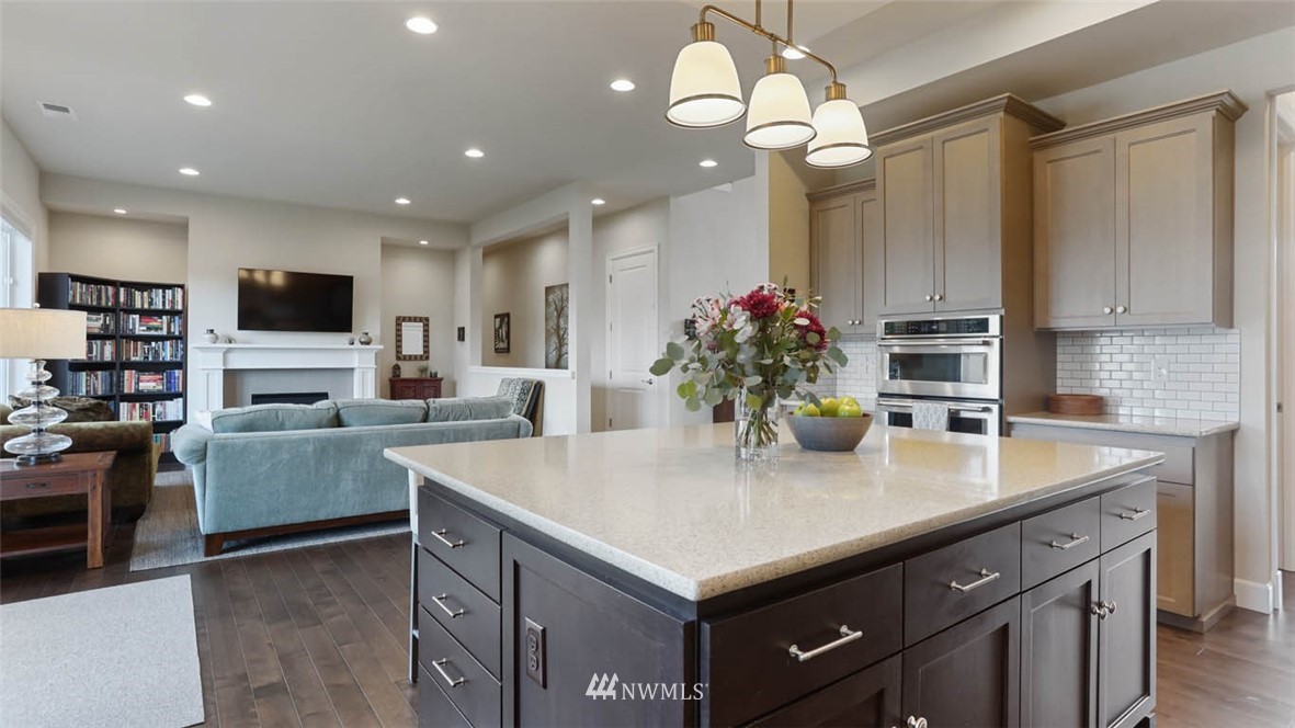 5610 Northeast 2nd Court Renton, WA 98059 - Photo 8 of 29