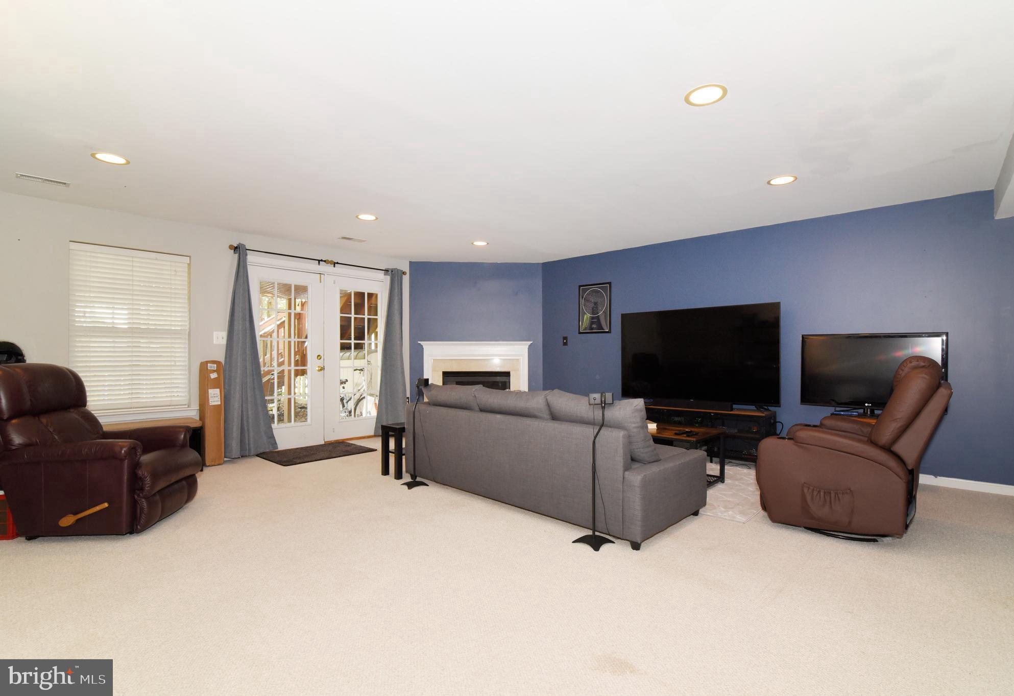 667 Springhouse Square Southeast Leesburg, VA 20175 - Photo 33 of 39 Gallery Image 33