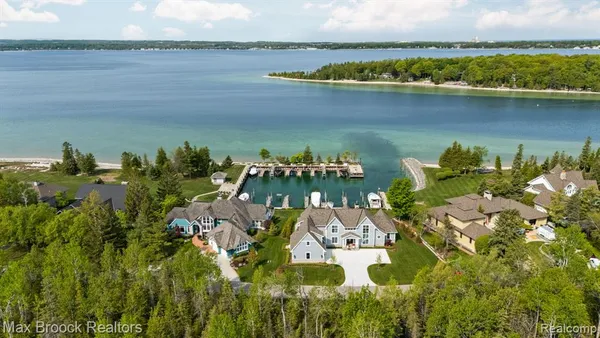 $5,050,000 | 7615 Oyster Bay Drive, Charlevoix, MI 49720