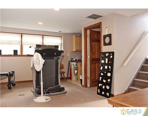 27 Nottingham Road Edison, NJ 08820 - Photo 20 of 22