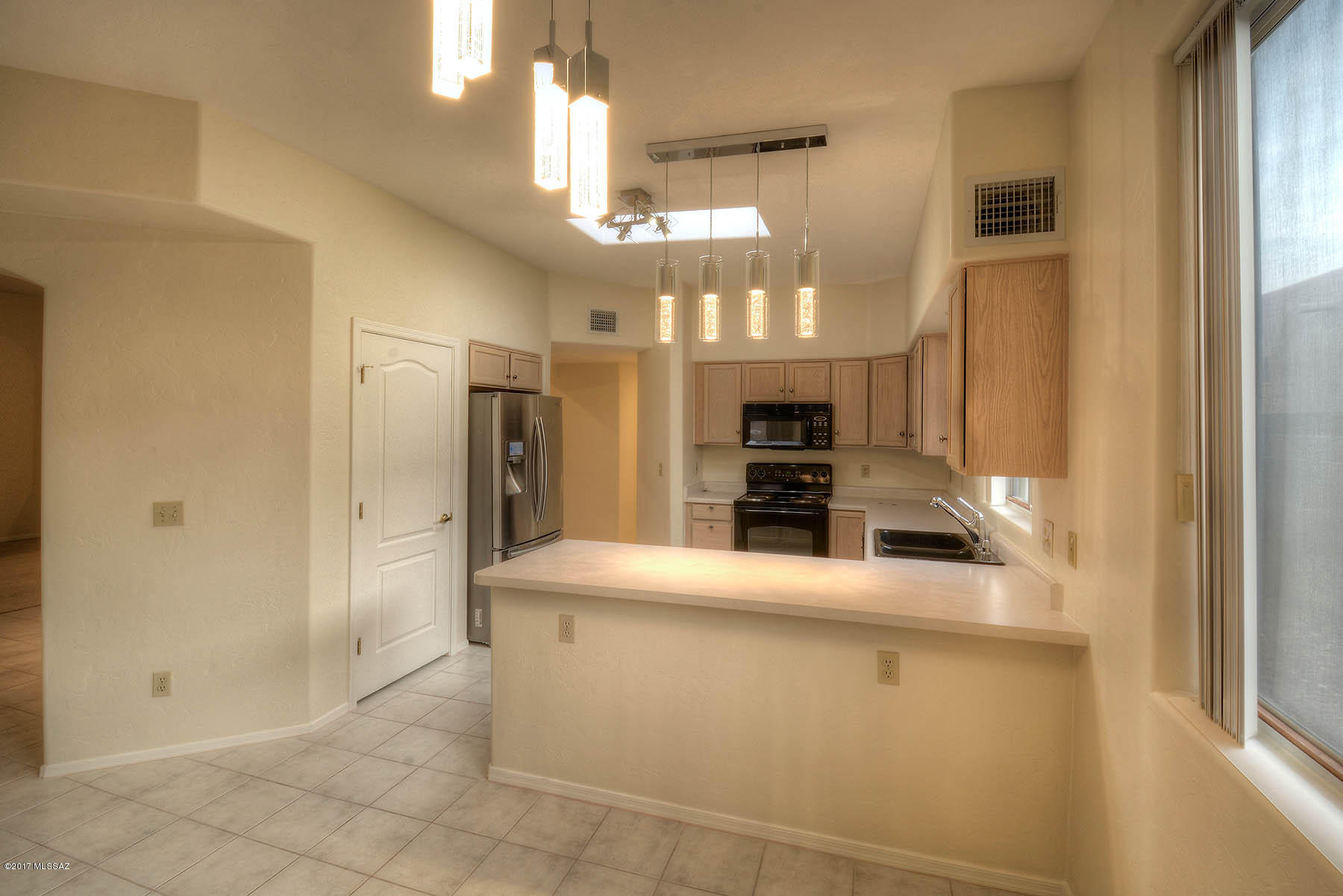 328 Ajax Peak Road Oro Valley, AZ 85737 - Photo 9 of 22