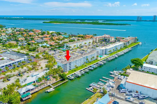 $1,950 | 108 Paradise Harbour Boulevard, Unit 512, North Palm Beach, FL 33408