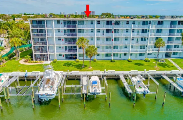 $1,950 | 108 Paradise Harbour Boulevard, Unit 512, North Palm Beach, FL 33408