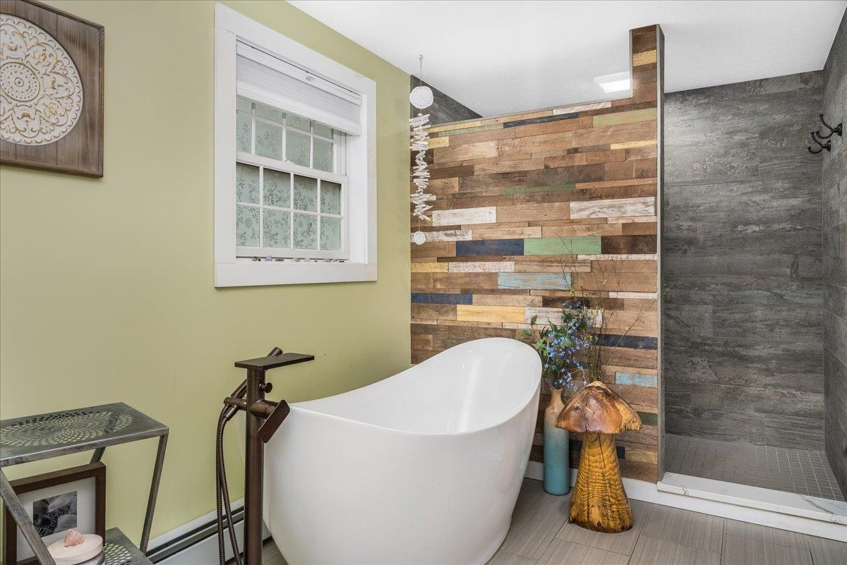 21 Berry Road Derry, NH 03038 - Photo 27 of 52