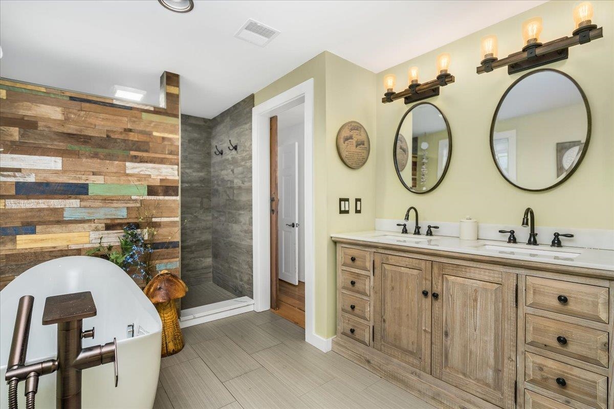 21 Berry Road Derry, NH 03038 - Photo 28 of 52