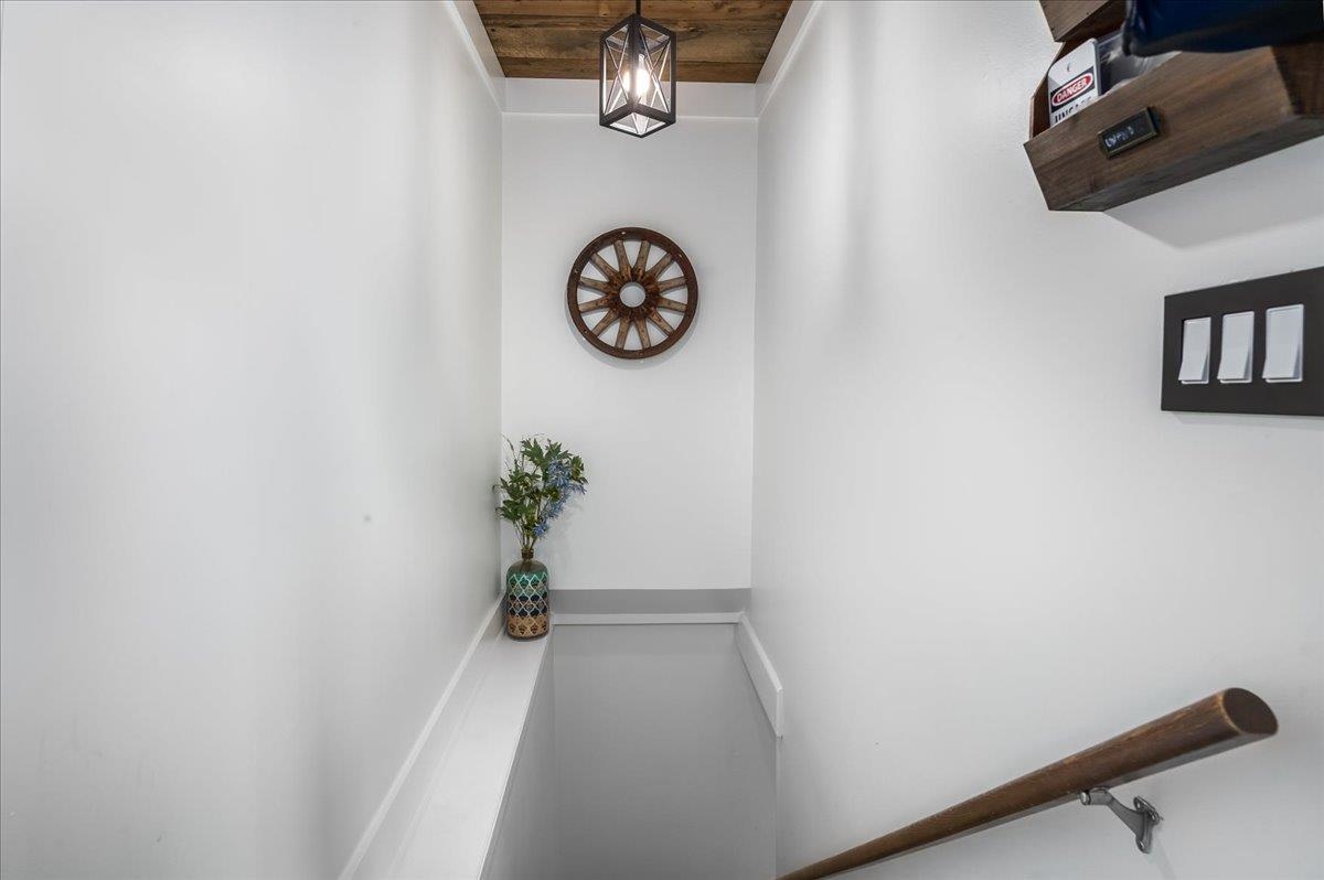 21 Berry Road Derry, NH 03038 - Photo 30 of 52