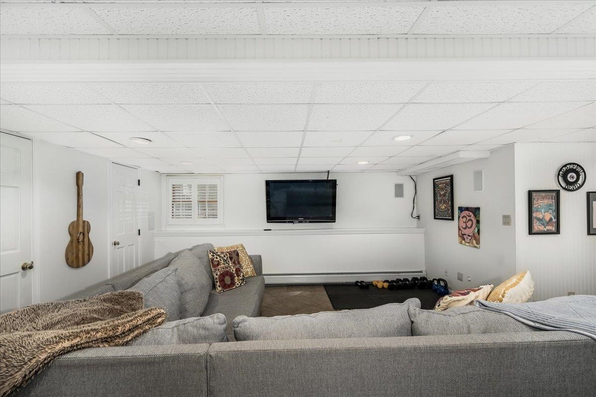 21 Berry Road Derry, NH 03038 - Photo 36 of 52