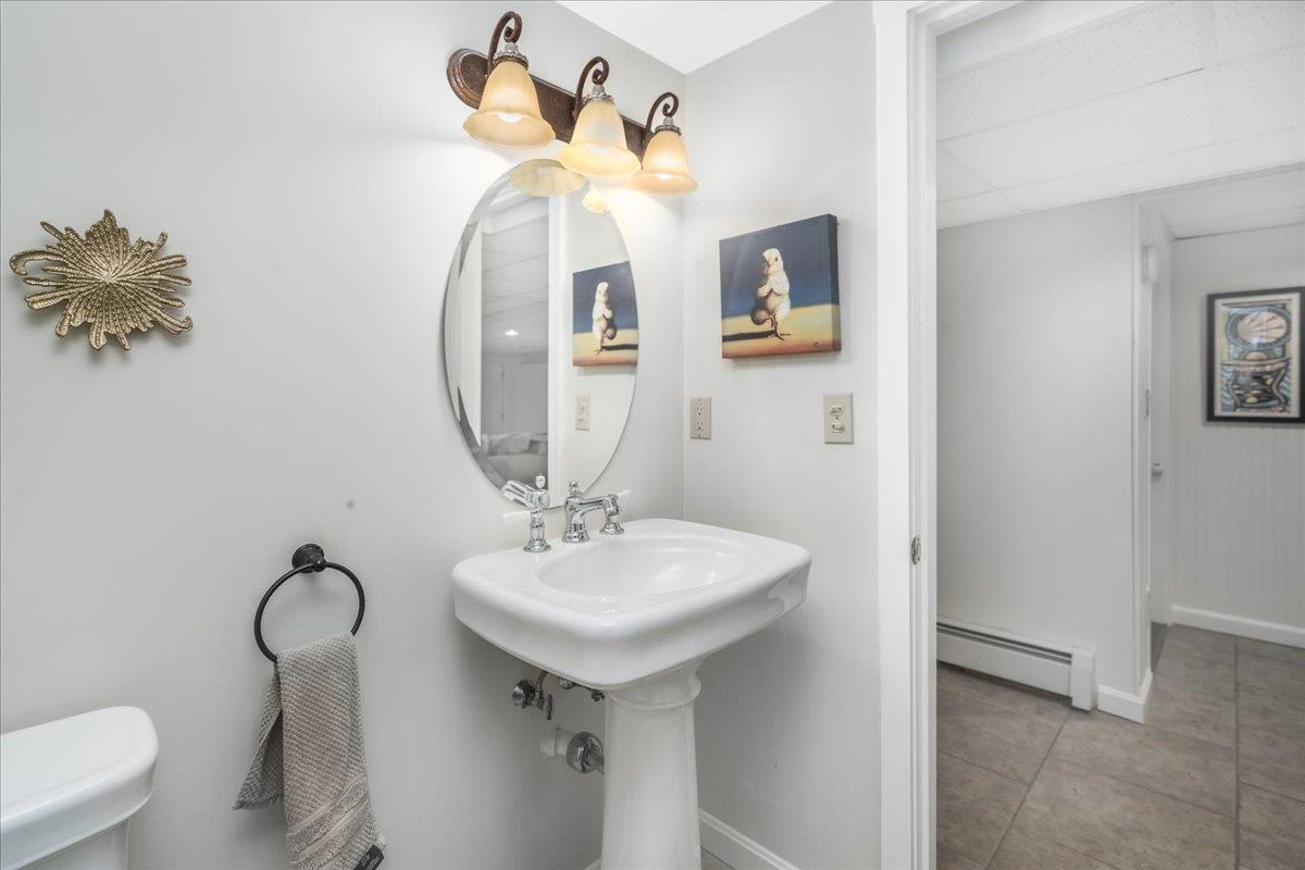 21 Berry Road Derry, NH 03038 - Photo 39 of 52