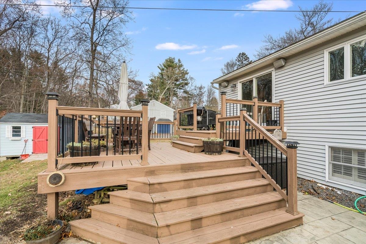 21 Berry Road Derry, NH 03038 - Photo 43 of 52