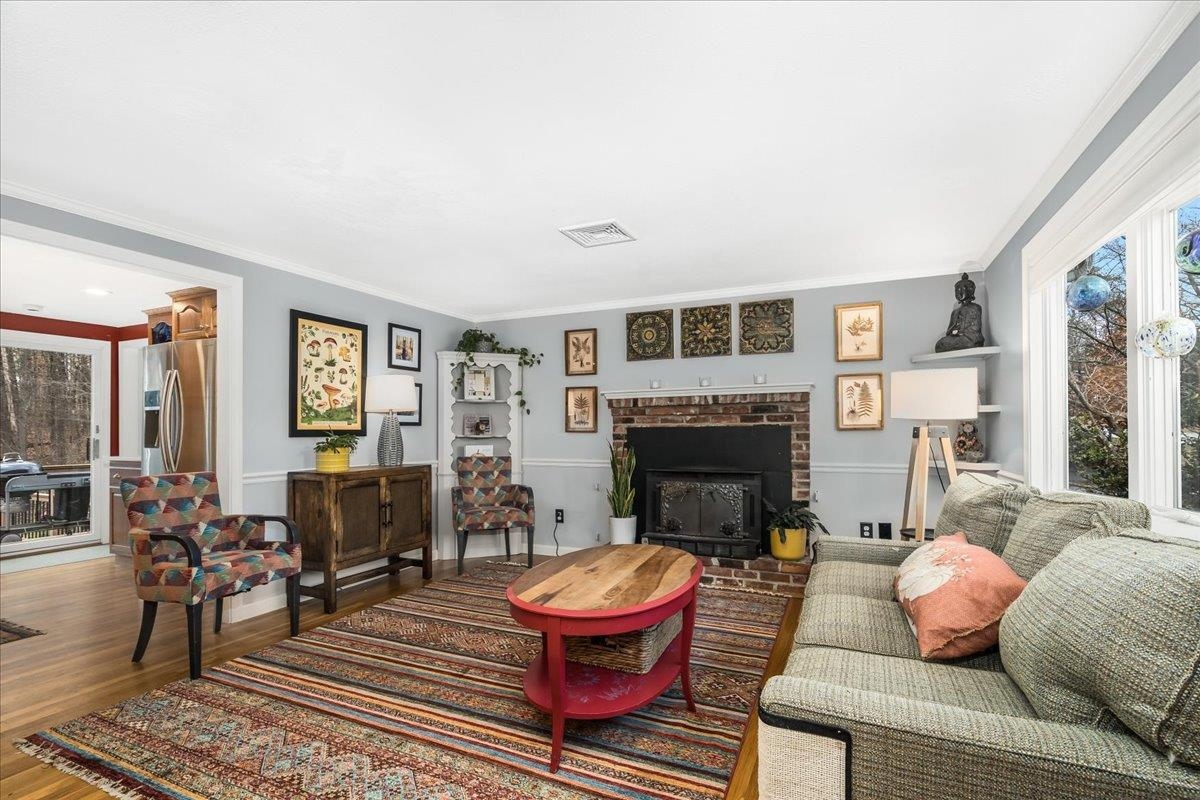 21 Berry Road Derry, NH 03038 - Photo 6 of 52