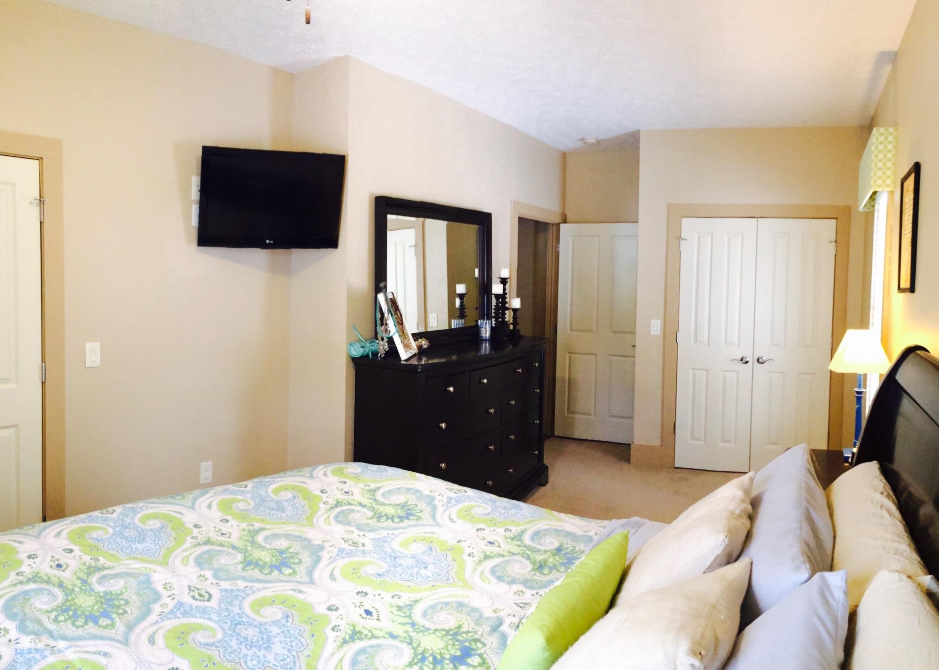 152 West Creston Road Crossville, TN 38571 - Photo 11 of 25 11 Master bedroom
