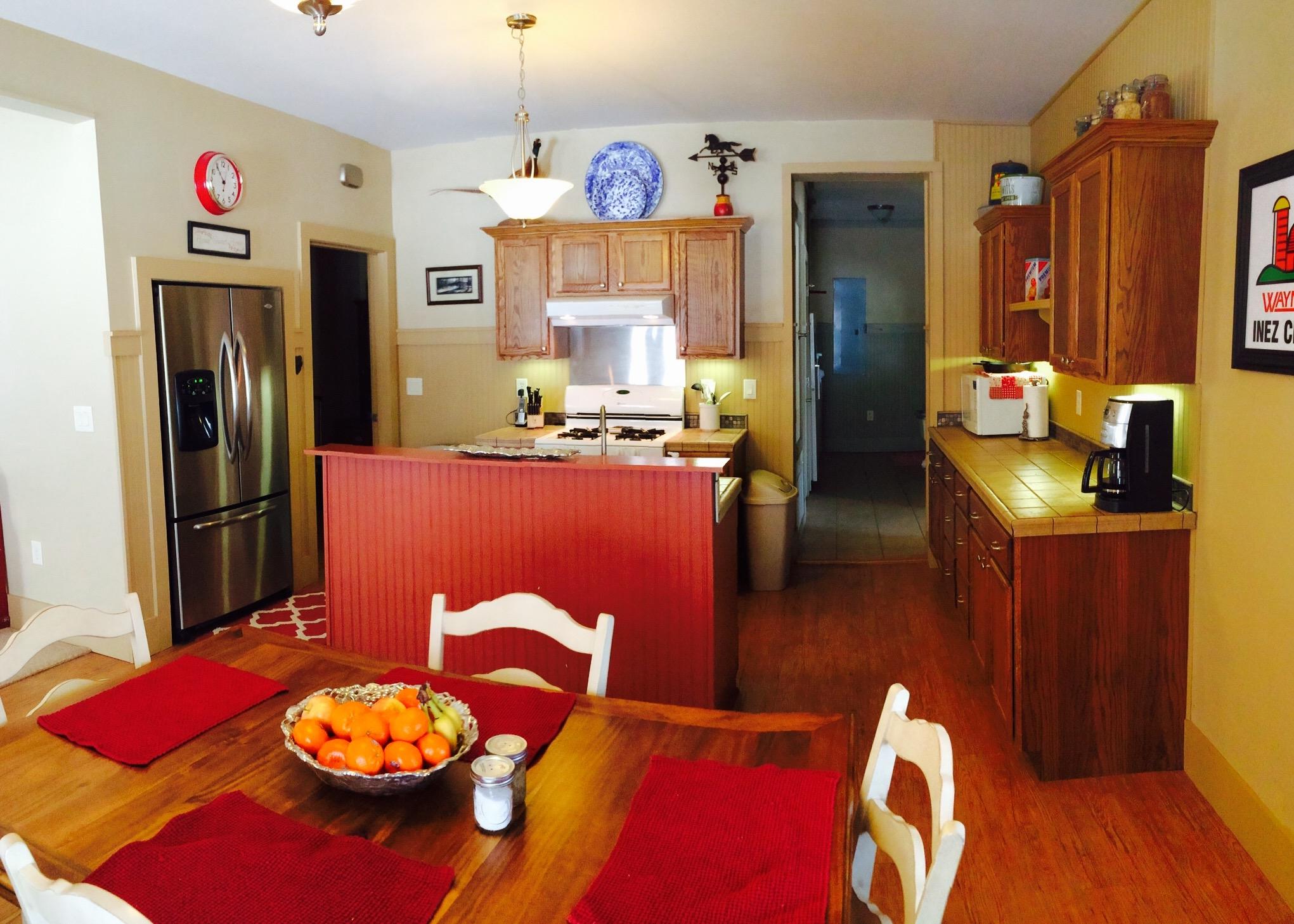 152 West Creston Road Crossville, TN 38571 - Photo 6 of 25 6 Kitchen dining combo
