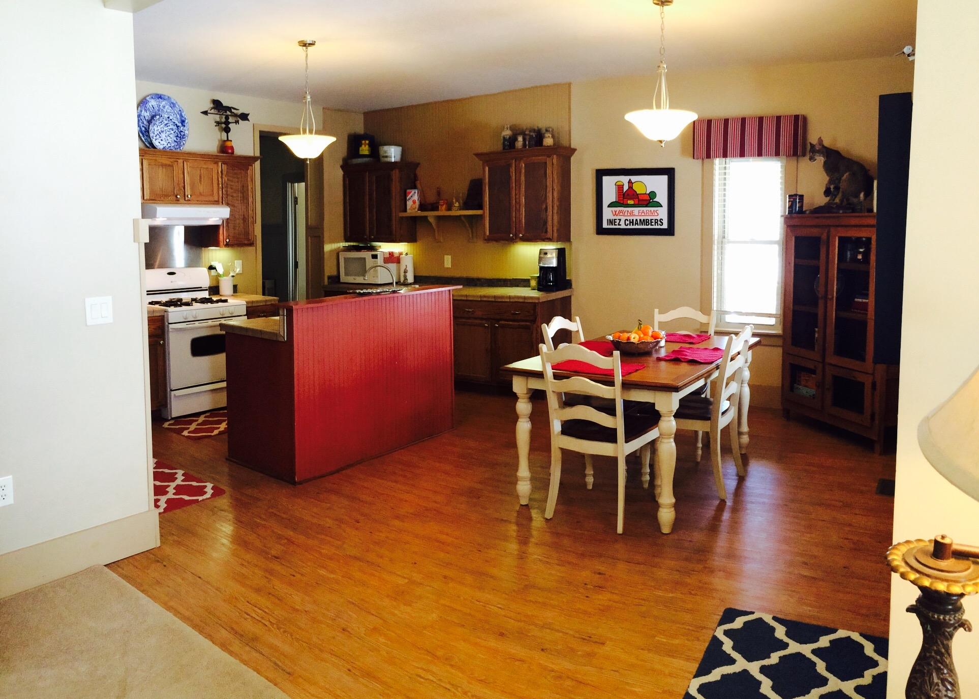 152 West Creston Road Crossville, TN 38571 - Photo 7 of 25 7 Kitchen dining combo