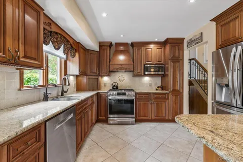 $839,000 | 1 Nita Street, East Northport, NY 11731