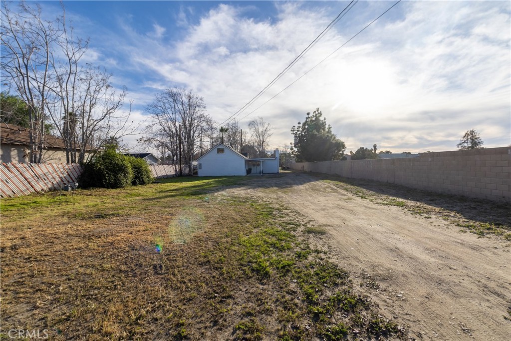 4166 Strong Street Riverside, CA 92501 - Photo 4 of 47