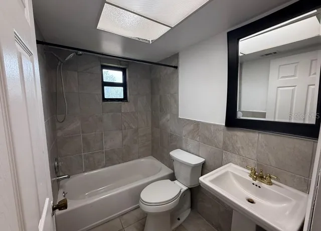 $1,395 | 851 Mecca Drive, Unit C, Sarasota, FL 34234