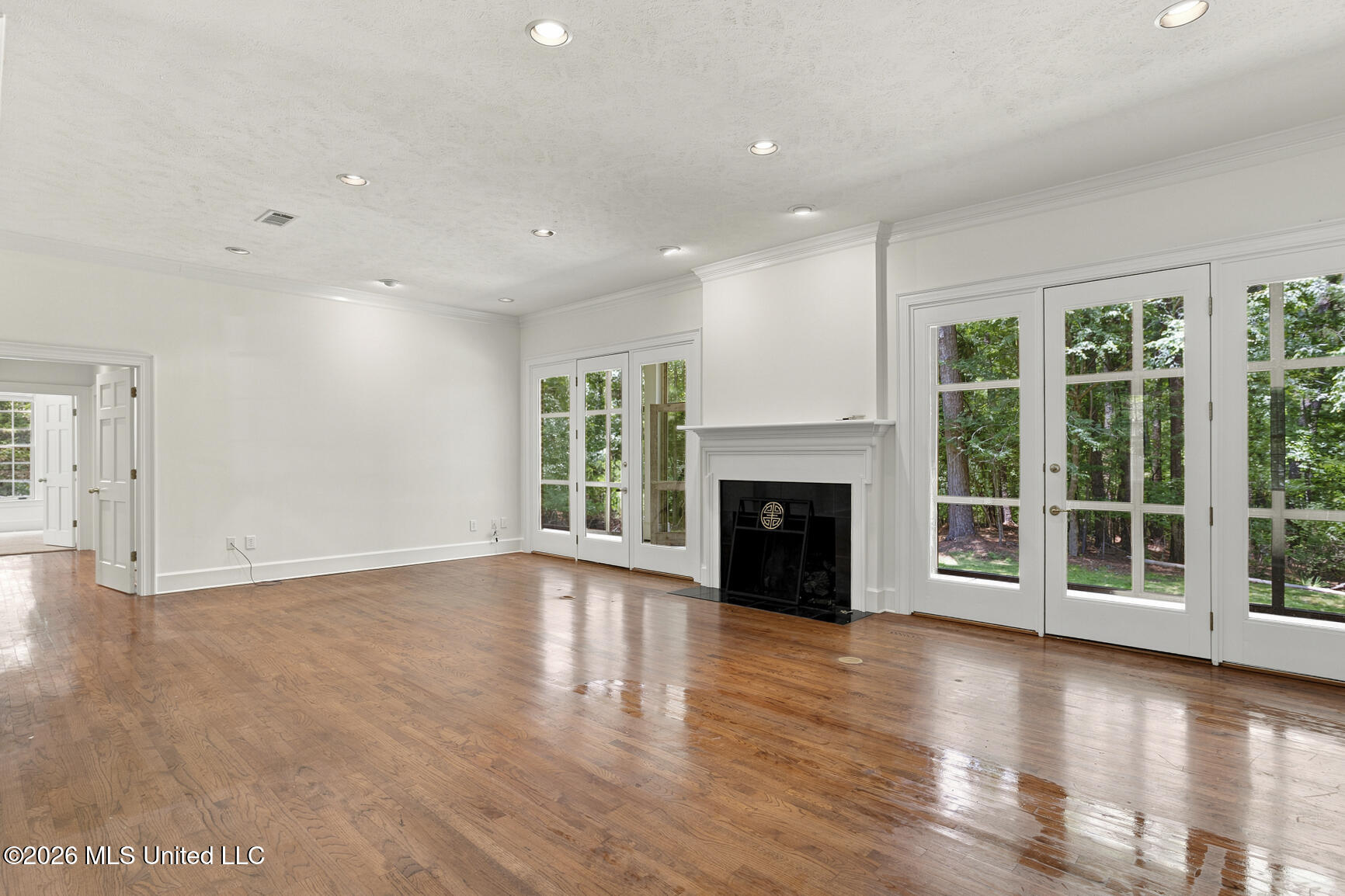 131 Hunt Circle Madison, MS 39110 - Photo 10 of 50 131 Hunt Cir-33