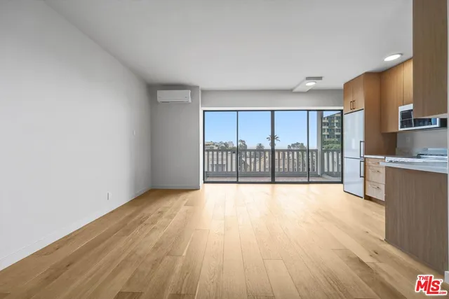 $725,000 | 999 North Doheny Drive, Unit 306, West Hollywood, CA 90069