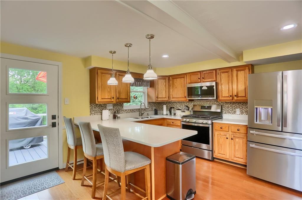 141 Ridge Avenue Pittsburgh, PA 15237 - Photo 16 of 39 Any home chef would be pleased to create meals in this well equipped kitchen.