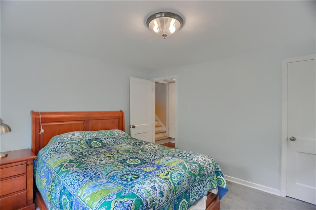 141 Ridge Avenue Pittsburgh, PA 15237 - Photo 23 of 39 Guest bedroom with ample storage and natural light.