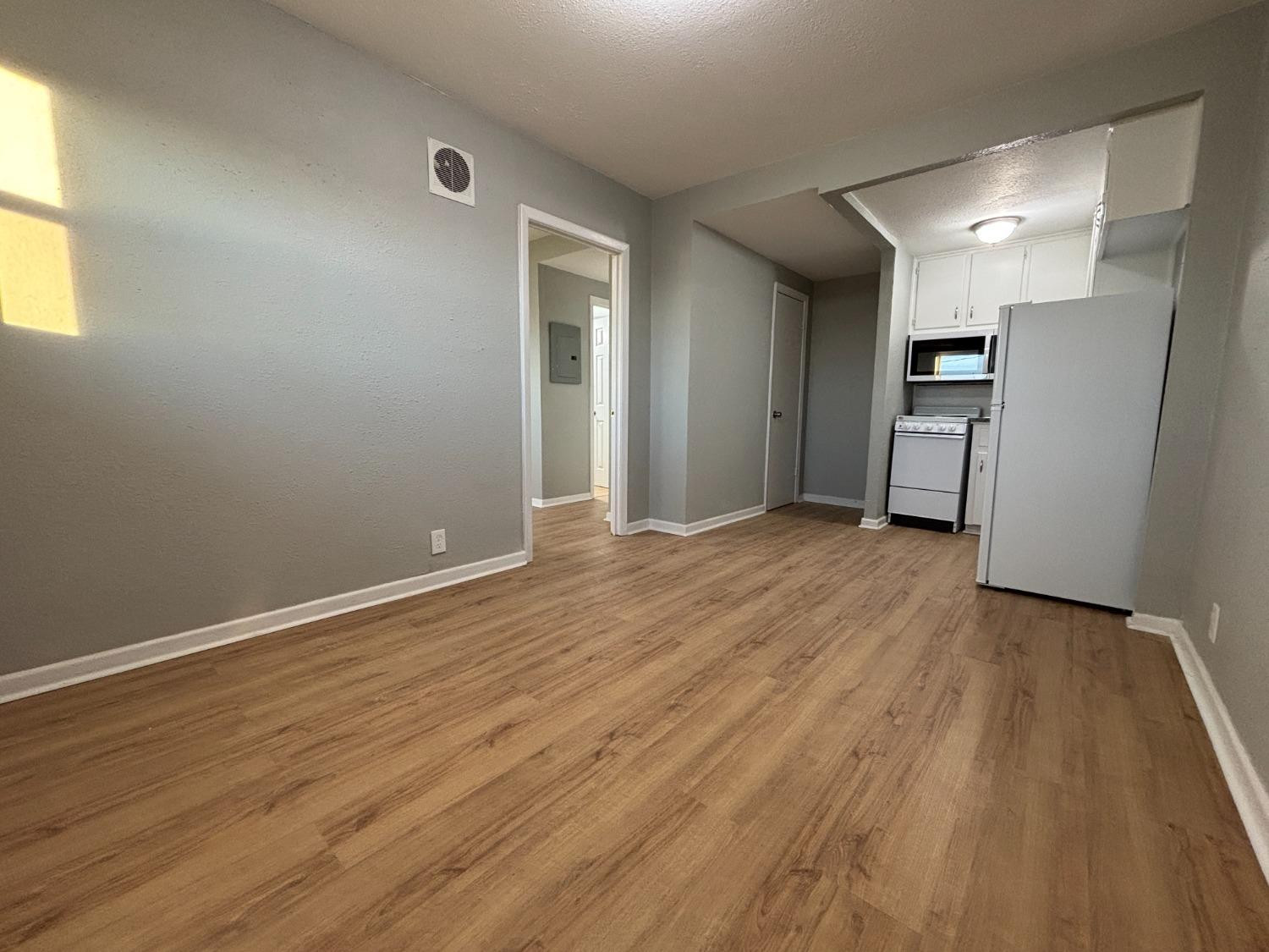 808 Ave H, Unit 209 Levelland, TX 79336 - Photo 4 of 9 Photo 4