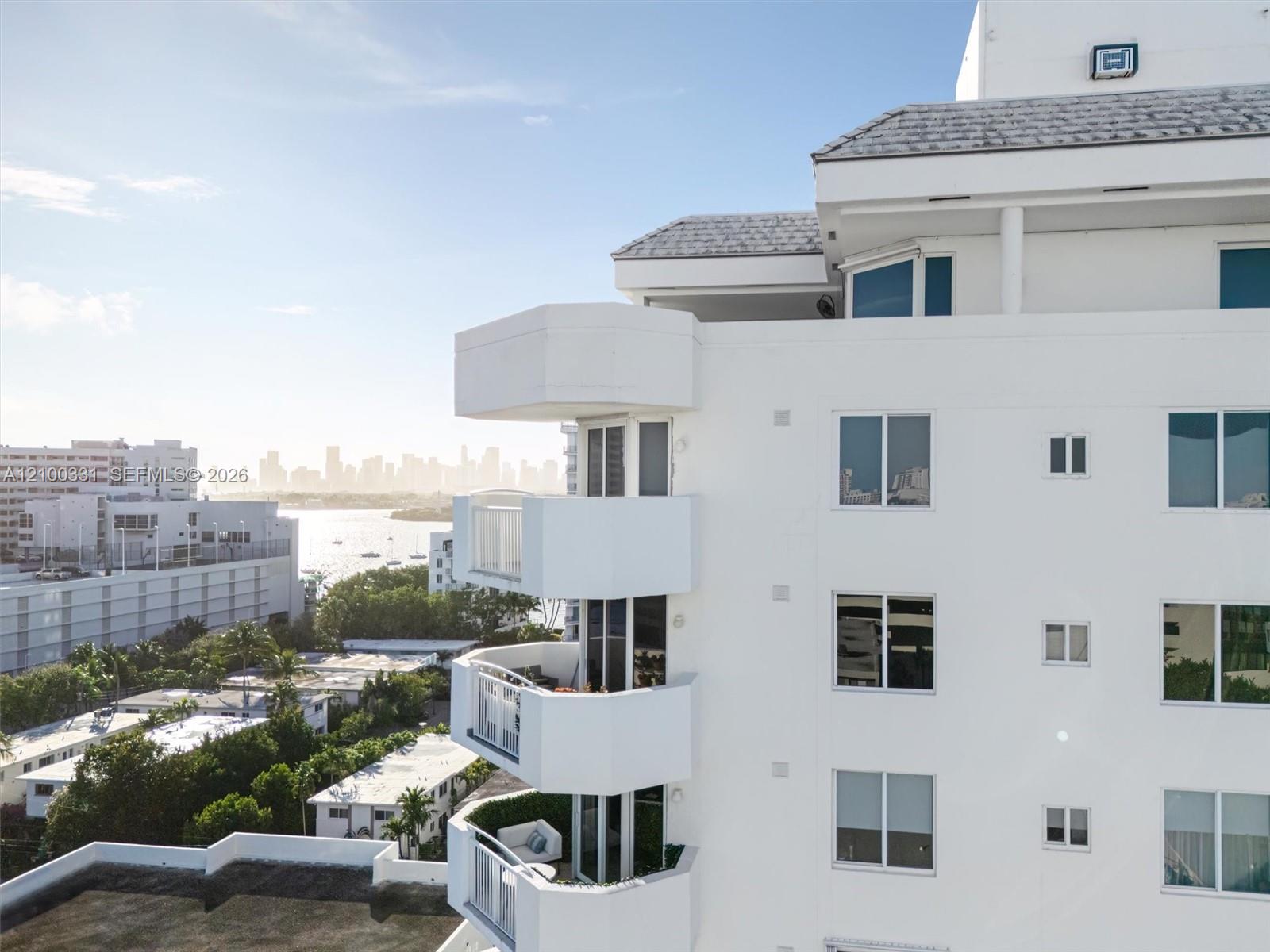 1621 Bay Road, Unit 901 Miami Beach, FL 33139 - Photo 38 of 42 Gallery Image 38